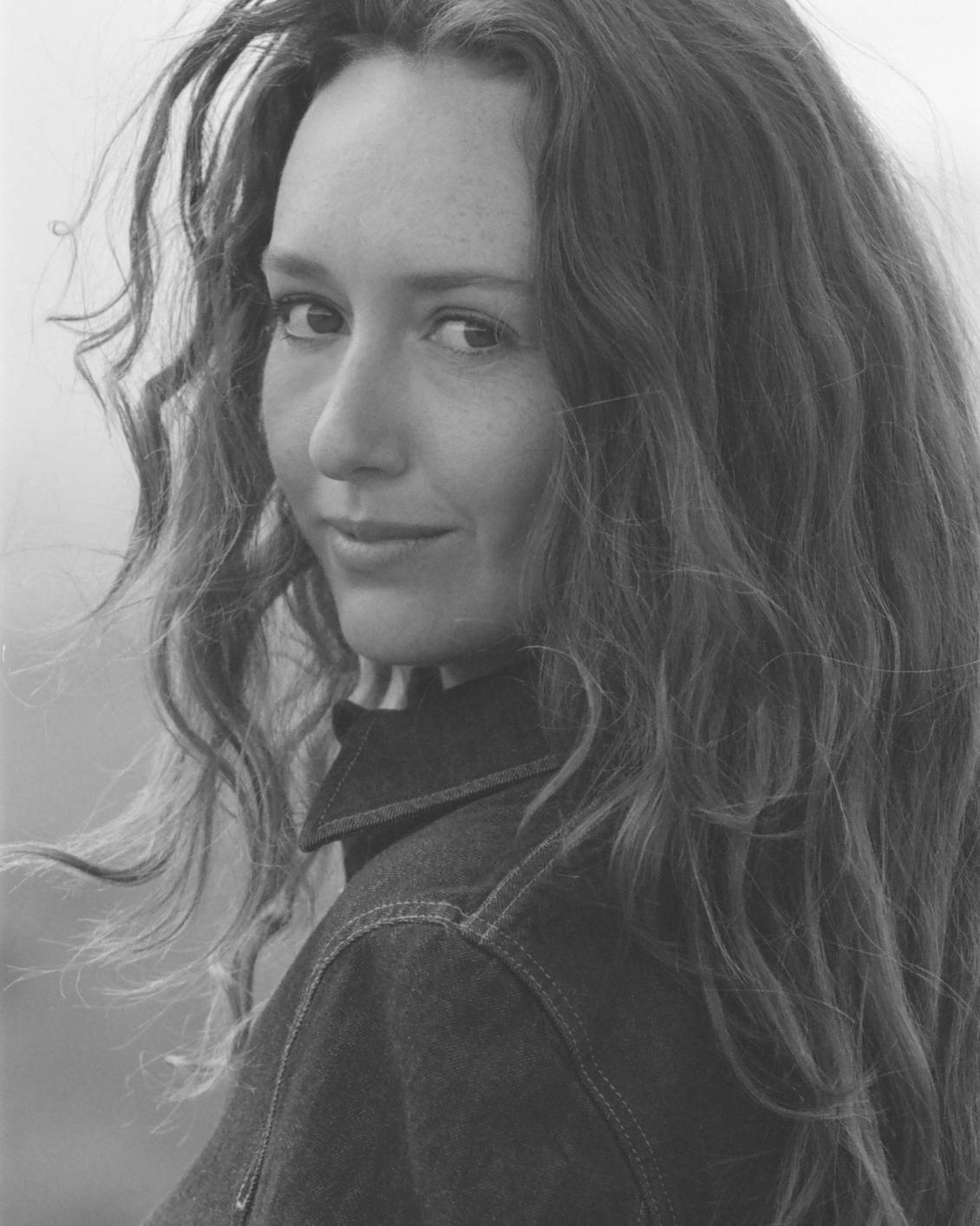 Abel Front On Shot20 Cobalt Amber 0704 4 2 1